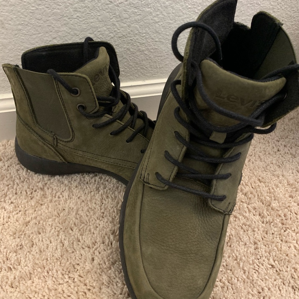 Men Boots - Picture 2 of 4